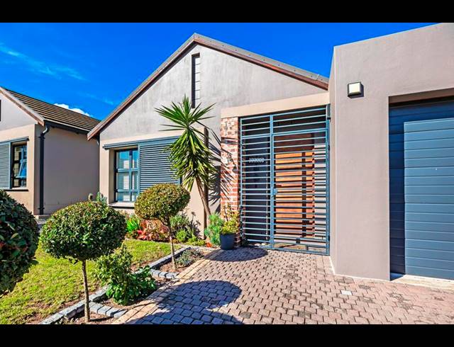 3 BEDROOM TOWNHOUSE FOR SALE IN HAASENDAL